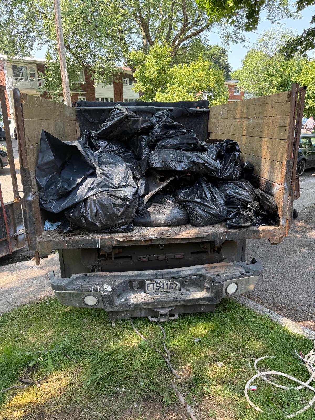 Garage Cleanout Service in Montreal
