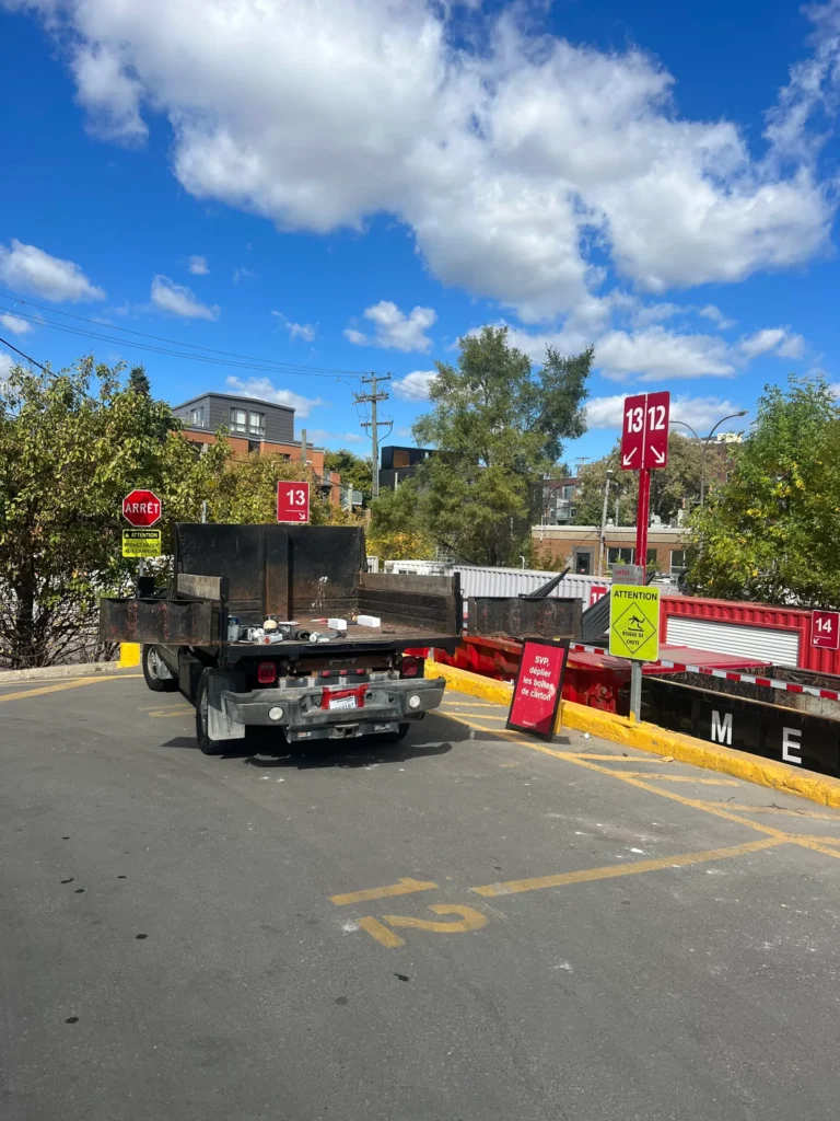 Machine pickup for heavy equipment and machinery in Laval