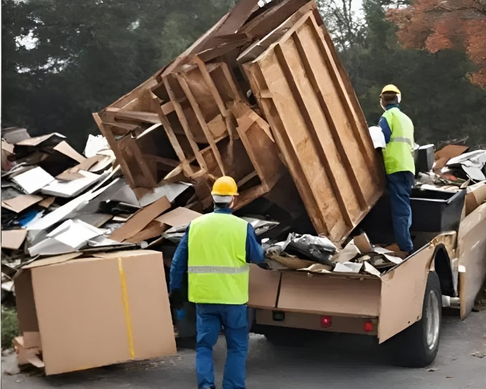 Helios Services team removing residential junk in Montreal